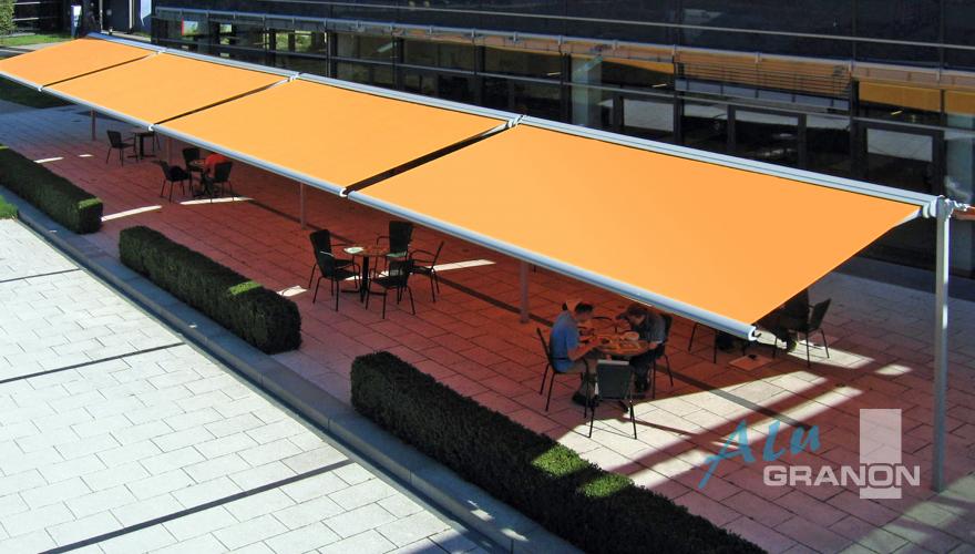 Stores doubles sur pieds